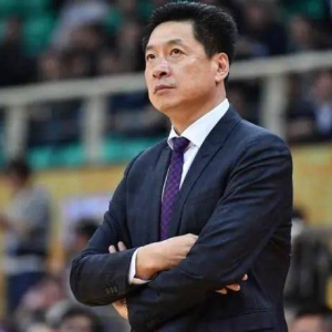 尘埃落定，李春江担任男篮新主帅悬念揭晓，名记官宣最新消息 ...