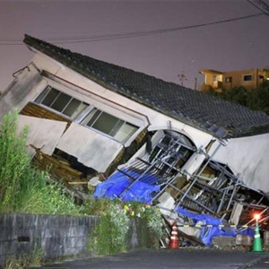 “巨大地震”预警引发恐慌扩散，日本民众抢购物资，东京超市限购瓶装水 ...