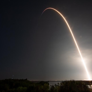 非职业宇航员将太空行走 商业太空旅行或开新篇