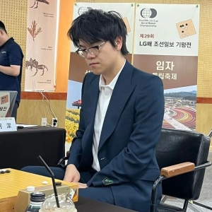 连胜韩国三人！柯洁重返决赛，冲击中国围棋新纪录