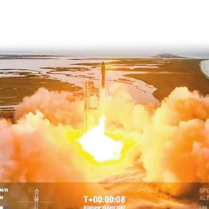 尝试全新回收模式！“星舰”试飞成功，上演“筷子夹火箭” ...