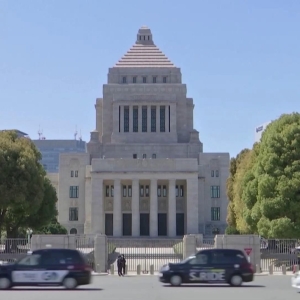 石破茂在日本参议院首相指名选举投票中胜出