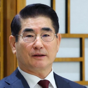 韩国法院对前国防部长官金龙显签发拘捕令