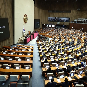 韩国国会通过总统弹劾案，尹锡悦职务立即停止