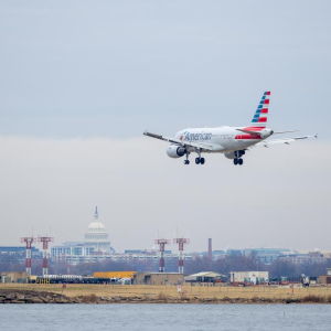 美国航空公司停飞航班或因软件故障