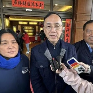 2026金门县长征召“女战神”参选？朱立伦赞许：她的状态很好<!--15--> ...