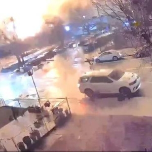突发！美国费城发生一起坠机事故，已致6人死亡，附近多栋住宅起火 ...