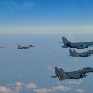 韩美举行联合空中演习<!--15-->