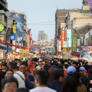 台湾大甲妈祖起驾：当绕境“遇上”清明假期